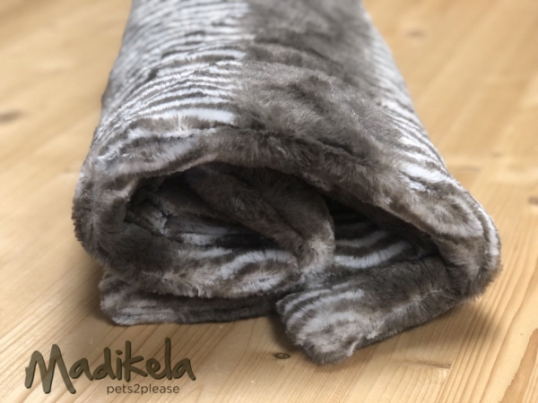 Kuscheldecke Pelzimitat grau-weiß 70 x 100 cm